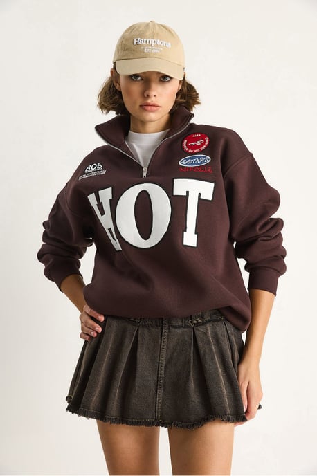 Avslappnad passform V-halstryckt sweatshirt med knytning - Image 6