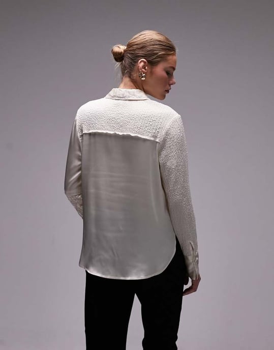 Topshop krinklad satinspets lapptäcksskjorta i benvit - Image 4