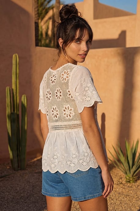 Floral Crochet Tunic Top - Image 3