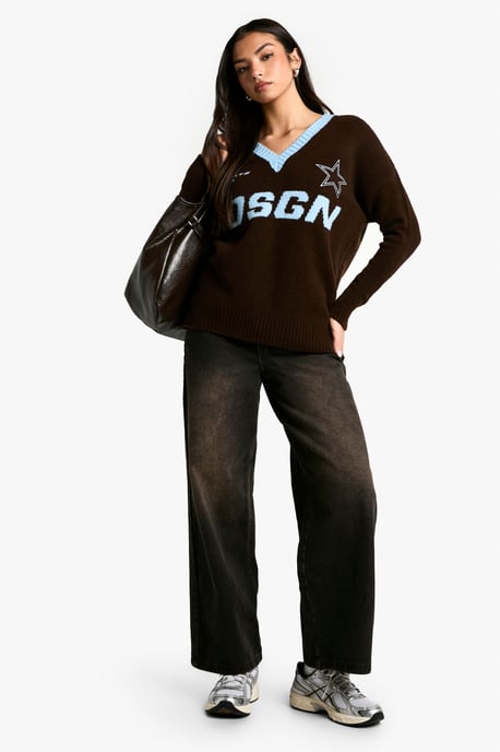 DSGN Studio Embroidered Oversized V Neck Knitted Jumper - Image 3