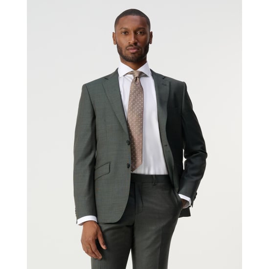 Recall Maguire suit - Image 1