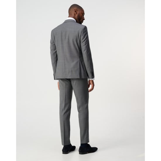 Recall Maguire suit - Image 2