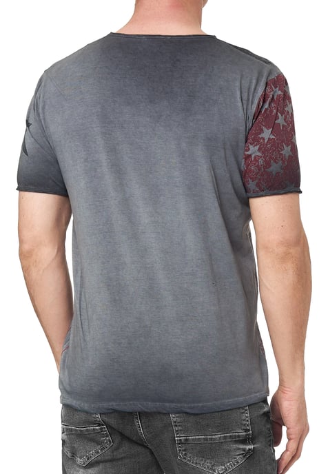 USA T-Shirt Stars and Stripes V-Neck in Used Look - Image 4