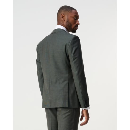 Recall Maguire suit - Image 5