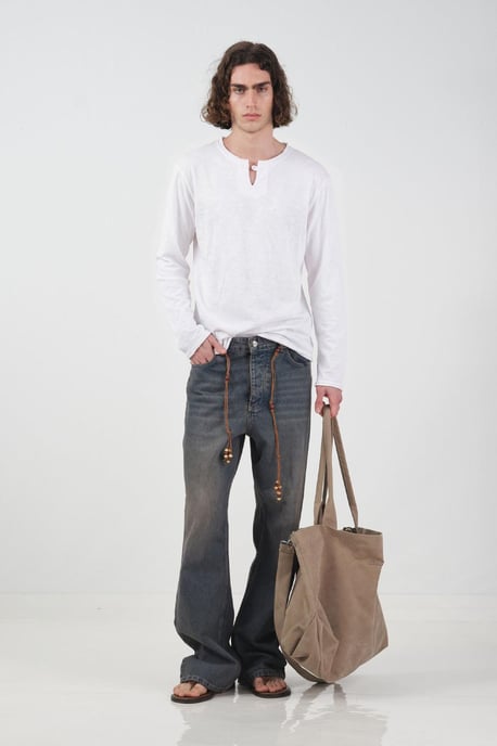 T-shirt med rund hals och knappdetalj i bomull - Image 2