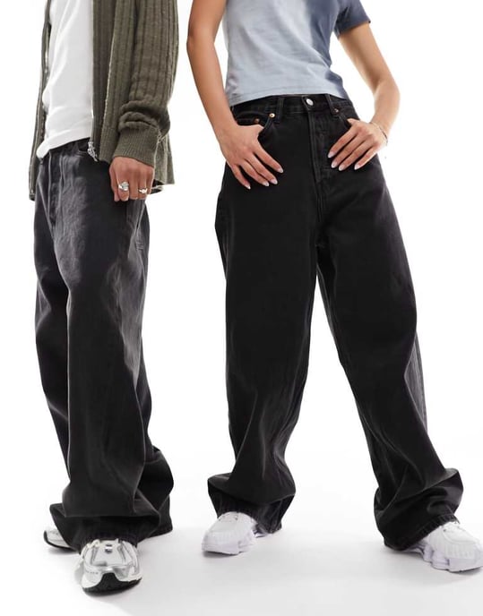 Weekday Unisex Astro lösa passform breda benjeans i stämd svart - Image 3