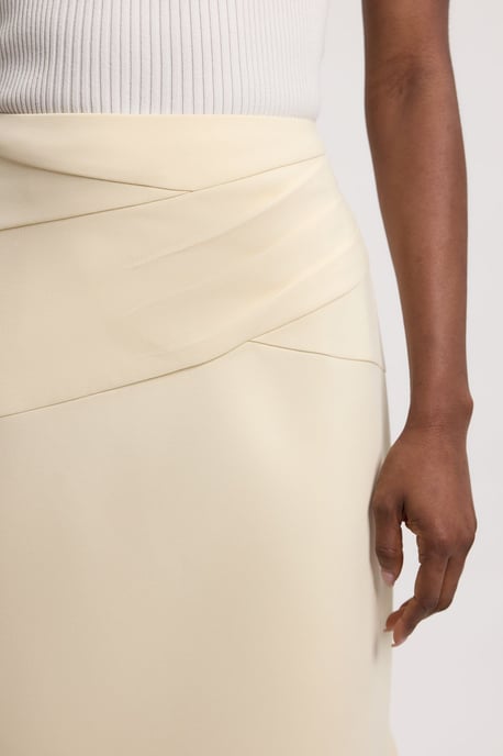 Compact Strech Waterfall Maxi Skirt - Image 4