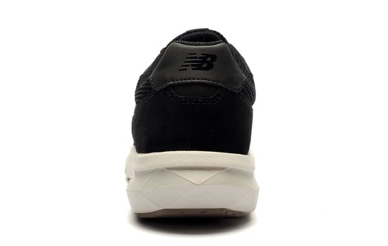 New Balance DynaSoft UA800 v1 Mens Trainers (Wide Fit) - Image 3