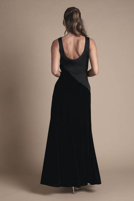 Velvet Contrast V Neck Full Skirt Maxi Bridesmaid Dress - Image 4