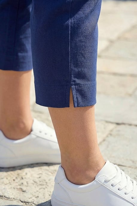 Curve Cropped Elastic Waist Stretch Trouser - Image 4