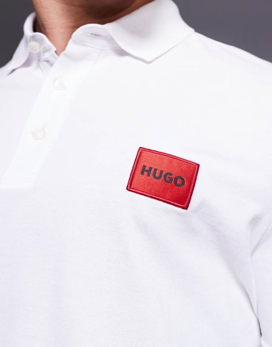 HUGO Red dereso badge logo polo in white - Image 4