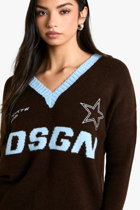 DSGN Studio Embroidered Oversized V Neck Knitted Jumper - Image 4