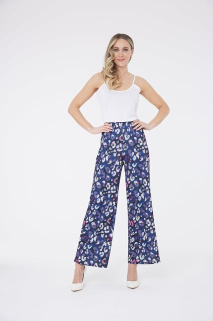 Pinky Hose mit weitem Bein - Lila