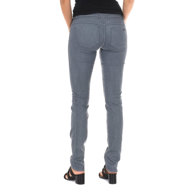 Long reversible trousers. 
 Gray 
 Waist with belt loops. 
 Button and zip closure on the front. 
 Two fake pockets on the front. 
 Pocket at the back. 
 Narrow cut hem. 
 Reversible. 
 Matching seams. 

 Composition: 
 - 68% Cotton - 30% Polyester - 2% Elastane. 

 Washing instructions: 
 - Wash maximum at 40ºC. 
 - Iron at medium temperature. max. 110ºC. 
 - Lets you use a dryer. 
 - Do not use bleach. 
 - Does not support dry cleaning. 

 Composition: 68% Cotton, 30% Polyester, 2% Elastane
 Care:
- Wash maximum at 40ºC.
 - Iron at medium temperature. max. 110ºC.
 - Allows you to use a dryer.
 - Do not use bleach.
 - Does not support dry cleaning.