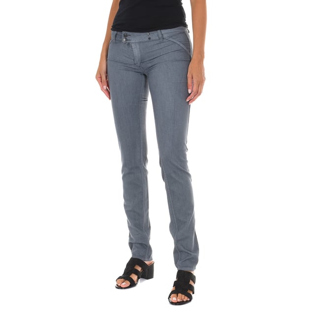 Long reversible trousers. 
 Gray 
 Waist with belt loops. 
 Button and zip closure on the front. 
 Two fake pockets on the front. 
 Pocket at the back. 
 Narrow cut hem. 
 Reversible. 
 Matching seams. 

 Composition: 
 - 68% Cotton - 30% Polyester - 2% Elastane. 

 Washing instructions: 
 - Wash maximum at 40ºC. 
 - Iron at medium temperature. max. 110ºC. 
 - Lets you use a dryer. 
 - Do not use bleach. 
 - Does not support dry cleaning. 

 Composition: 68% Cotton, 30% Polyester, 2% Elastane
 Care:
- Wash maximum at 40ºC.
 - Iron at medium temperature. max. 110ºC.
 - Allows you to use a dryer.
 - Do not use bleach.
 - Does not support dry cleaning.