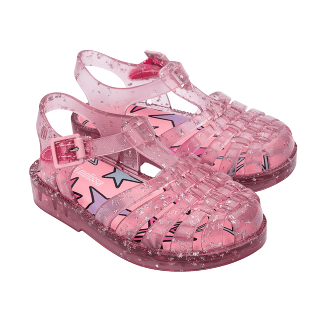 Watch your child's eyes light up as she takes each step in the Mini Melissa Possession Shiny Elements. 100% recyclable and lightweight, the casual style is a timeless classic. Available in kids and baby sizes.