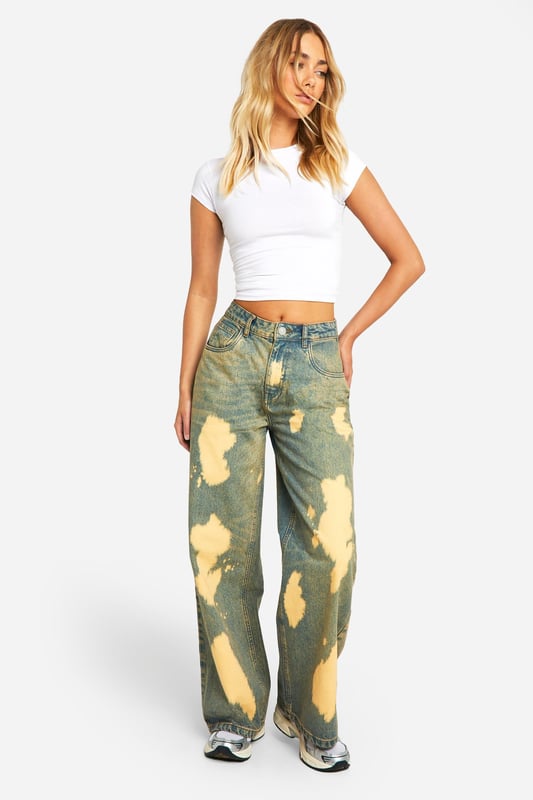 Perfect for a new season update, the wide leg jean is your chance to make an effortless fashion statement when it comes to denim-led outfits. Anything but basic, our high waisted wide leg jeans are made from rigid denim, making them the perfect quality jean for day-to-day 'fits. Step out in retro-inspired wide jeans teamed with a basic white tee and oversized blazer for a look that brings vibes to all your plans. You in a wide leg... we can see it already.Style: Wide Leg JeansFabric: Cotton