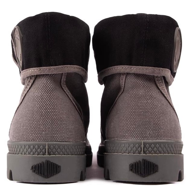Discover The Palladium Baggy Shoe, A Perfect Blend Of Style And Functionality. Its Iconic Design With A Foldable Cuff Allows You To Effortlessly Switch From A Casual To A Bold Look. Crafted With Premium Materials, This Vegan Hi-top Canvas Sneaker Provides Optimal Comfort With Its Cushioned Insole And Breathable Textile Lining. Its Rubber Outsole Ensures Exceptional Grip On All Surfaces, Whether In The City, On A Gig Or In The Great Outdoors. Designed For Modern Adventurers Seeking A Unique Style And Superior Durability, The Palladium Baggy Kick Will Confidently Accompany You On Your Explorations.