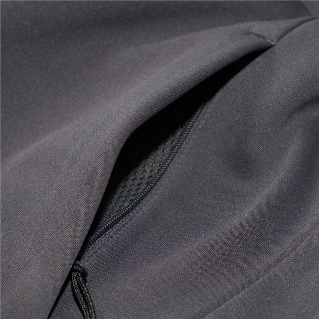 The Berghaus Mens Reacon Hooded Jacket ensures you can take on cold and wet weather with ease. The snug fitting jacket is equipped with an adjustable hood for added coverage and zipped hand pockets for small belongings. The jacket is coated with durable water repellent coating ensuring that the rain hits the surface and rolls off keeping you dry and comfortable. Berghaus logo to left chest.  The fabric is MADEKIND and buesign approved making this jacket ECO-FRIENDLY.