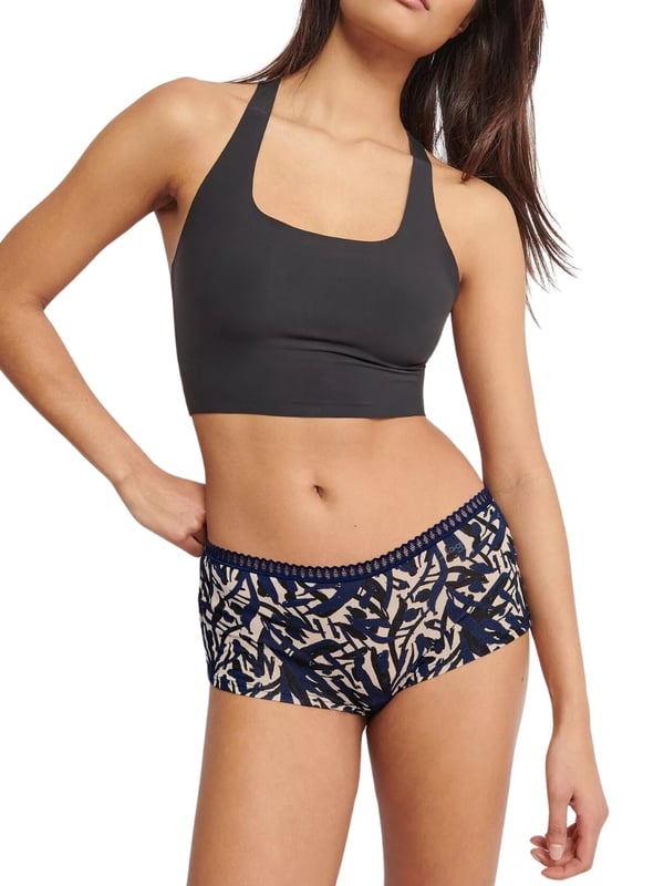 Sloggi GO Crush Short. Mid rise short style brief with a double layer crotch and light, comfortable fabric. 3 Pack. Product is made of 95% Organic Cotton, 5% Elastane and is machine washable.