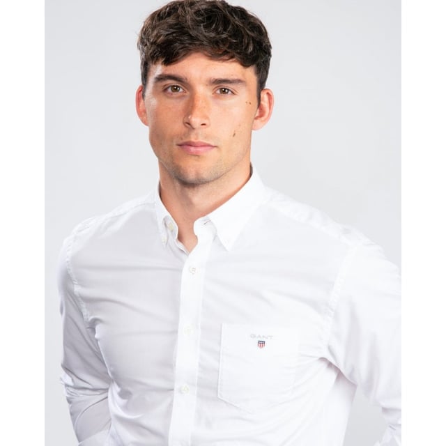 Mens Broadcloth Shirt in White.- The bestselling cotton broadcloth shirt. This regular fit shirt features our signature button-down collar  the locker loop and boxpleat at the back  and a classic shield logo embroidered at the chest.- Cotton 100%