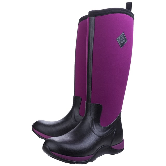 The Arctic Adventure is soft, supple and slimming. Rated to minus 30 degrees, they are warm enough for the coldest winter day. The boots use a true womens last to create an excellent fit that looks and feels great.