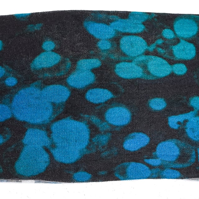 Buff headband.
 Printed black color
 Versatile and adaptable to all your needs.
 Extreme comfort, UV technology, unique design.
 Comfortable and attractive winter headband, ideal for cold days and environments.
 Eco spirit, BUFF design for sports or everyday life.

 Composition: 100% Polyester.

 Measurements: 9 x 25 cm.

 Washing machine maximum temperature 40º
 Do not use bleach.
 Do not use iron.
 Measures: 9x25cm.
 Composition: 100% polyester.
 Care:
Washing machine maximum temperature 40º
 Do not use bleach.
 Do not use iron.