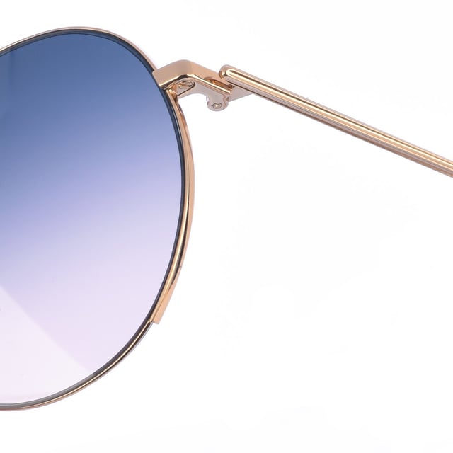 Sonnenbrille mit Acetatrahmen.
 Rechteckige Form.
 Grüne Gläser mit Farbverlauf.
 Metallbügel mit Acetat-Finish und eingraviertem Firmennamen.
 100 % UV-Schutz.
 Antireflex-Kristalle.
 Markendetail auf dem Nasenpad
 Beinhaltet: Alle unsere Produkte werden in ihrer Originalverpackung versendet.
 Maßnahmen: Hohe Linse: 55 mm. Linsenbreite: 61 mm. Brücke: 13 mm. Bügel: 140 mm.
 Komposition: Metall
 Pflege:
Gläser mit Wasser und Seife reinigen.
 - Verwenden Sie keine schmutzigen oder scheuernden Tücher, die die Eigenschaften der Filter verändern können.
 - Verwenden Sie nur Original-Zubehör und -Ersatzteile.