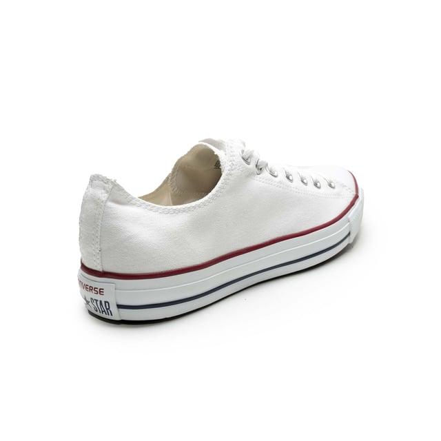 Specificaties: De meest iconische sneaker ter wereld, bekend om zijn onmiskenbare silhouet Bovenwerk: Canvas Vetersluiting: Platte veter Zooltype: Platte zool met logo