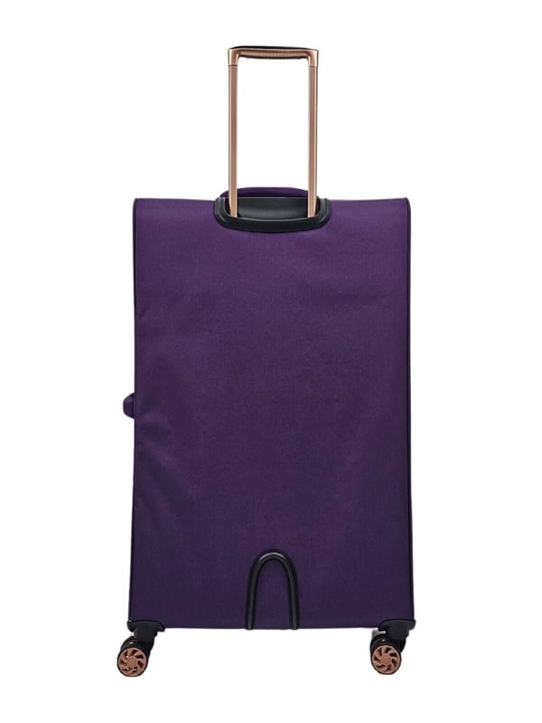 Colección de maletas Skyper: ¡donde el estilo se combina con un viaje sin esfuerzo! Presentamos la colección de maletas Skyper, una fusión perfecta de moda y funcionalidad, diseñada para mejorar tu experiencia de viaje. Esta impresionante colección viene en cuatro tamaños y una variedad de colores elegantes, que incluyen negro, morado, azul verdoso y gris, que satisfacen los diversos gustos de cada viajero. Características principales: • Cremallera en contraste de oro rosa: la maleta Skyper presta atención a los detalles. Su cremallera en contraste de oro rosa no solo agrega un elemento de elegancia y sofisticación, sino que también garantiza que tus pertenencias estén seguras con estilo. • Ruedas giratorias: dile adiós a las dificultades de manipular equipaje pesado. Cada maleta Skyper cuenta con ruedas giratorias de suave giro, que brindan una navegación sin esfuerzo por aeropuertos, calles y vestíbulos de hoteles. Las ruedas giratorias de 360 ​​grados otorgan una maniobrabilidad excepcional para una experiencia de viaje perfecta. • Bolsillo frontal: mantente organizado mientras te desplazas con el práctico bolsillo frontal. Ideal para guardar artículos esenciales de viaje como pasaportes, tarjetas de embarque y pequeños dispositivos electrónicos, este bolsillo accesible garantiza que sus artículos cruciales estén siempre a su alcance. • Material liviano: Viaje con comodidad con la construcción liviana de la maleta Skyper. Fabricada con materiales duraderos que mantienen el peso al mínimo, esta maleta le permite empacar más sin exceder los límites de equipaje. Perfecta para viajeros frecuentes y espíritus aventureros. Ya sea que se embarque en una escapada de fin de semana o un viaje de larga distancia, la colección de maletas Skyper le asegura viajar con estilo y facilidad. Mejore su viaje con esta impresionante maleta que combina a la perfección un diseño de moda con características prácticas, todo a un precio asequible. Actualice a la maleta Skyper y redefina su experiencia de viaje: ¡inteligente, elegante y sin complicaciones! Juego completo 3 tamaños | Cabina+ Mediana+ Grande, • Maleta de cabina de 20 pulgadas - Tamaño 56 x 36 x 22 cm Peso: 2,4 kg Capacidad: 46 litros • Maleta mediana de 25 pulgadas - Tamaño 72 x 44 x 26 cm Peso: 2,9 kg Capacidad: 90 litros • Maleta grande de 29 pulgadas - Tamaño 81,5 x 49 x 30 cm Peso: 3,4 kg Capacidad: 128 litros Nota: Este producto viene en un conjunto de varios tamaños, y obtendrá todos los tamaños que se ven en las imágenes.