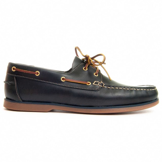 Made in Spain. Purapiel guarantee, 10 years warranty. Men's casual boat shoes. Made in 100% natural leather. Top quality materials. Handcrafted stitching. Non-slip rubber sole. Padded insole. Manufactured by other brands for our brand.