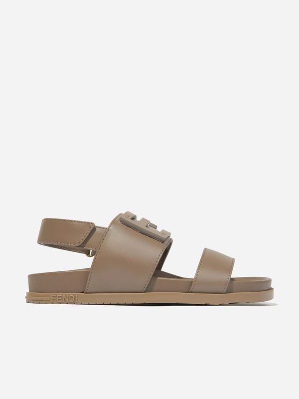 Fendi embody high quality craftsmanship designs with refined elegance. These unisex sandals capture the luxury Italian label's preference for enigmatic technology. Crafted in a curved, open toe design via a metal logos and adjustable straps. ‚ 100% Pelle