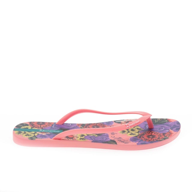 Womens Ipanema Frida Thong Sandals in pink.- Slip on fastening.- Bright florals with delicate straps.- Flexpand.- Ipanema logo to the front.- Rubber sole.- Ref: 27014AI720