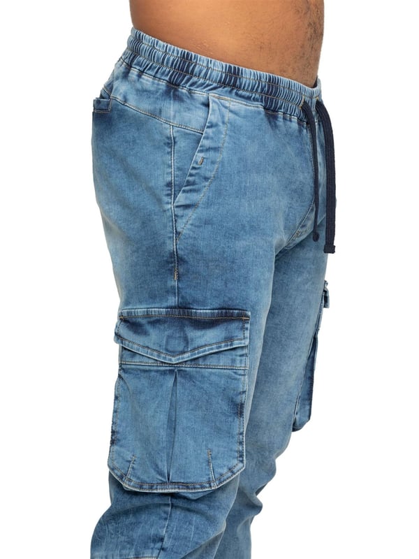 Enzo Herren Stretch-Jeans mit elastischem Bund und Bündchen. Verfügt über ein 5-Pocket-Design mit 2 Einschubtaschen, 1 Gesäßtasche, und 2 Vordertaschen mit aufgesetzten Taschen und Klettverschluss. Elastischer Bund mit verstellbaren Zugbändern. Schnitt- und Nähte-Design am Bein. Bündchen am Knöchel.