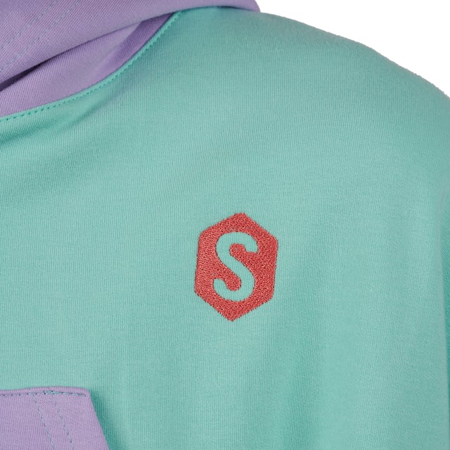 The #SuperbTotalLook with which you can feel like yourself at any time and in any situation. A total look in pastel colors with which you can feel happy and enjoy, without thinking about anything else, the essence of a much-desired summer. Be Happy is the new Superb collection for every day, for all moments. Be Happy is to be yourself, to feel free.

 Characteristics:

 Hoodie
 Designed in four pastel colors, green, coral lilac and blue, carefully chosen by the Superb team
 Trim in different color
 Central pocket in different color
 SuperbEmbroidered logo, creating contrast of pastel colors
 Ribbed waist and cuffs in contrasting pastel colors
 Made and designed in Barcelona by the Superb team
 Our model Valeria is 1.69m tall and wears size S.

 Composition:
 96% cotton
 4% elastane
 Composition: 96% cotton
 4% elastane
 Care:
Wash at maximum temperature 30º.
 Iron at low temperature.
 You can use a dryer.
 Do not use bleach.