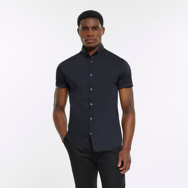 RI branding, Muscle fit, Collar neck, Short sleeve, Button fastening, Our model wears a UK M and is 185.5cm/6'1'' tall, 2 for £35 / "45 / $70 / 499 SEK, Cool Iron, Do Not Bleach, Do Not Dry Clean, Do Not Tumble Dry, Machine Wash 40oC Gentle