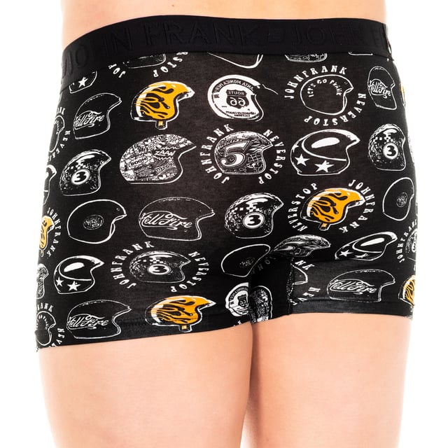 Boxer made of elastic cotton.
 Elastic rubber waistband, with the brand's name consecutively embroidered.
 Comfortable and breathable fabric.
 Anatomical front, with the ability to hold without squeezing.
 Seams seen in tone.
 Composition: 95% Cotton, 5% Elastane
 Care:
Wash at max temperature 40ºC.
 -Do not use bleach.
 -Supports dry cleaning.
 -Allows you to use a dryer.
 -Iron at max temperature. 130ºC.