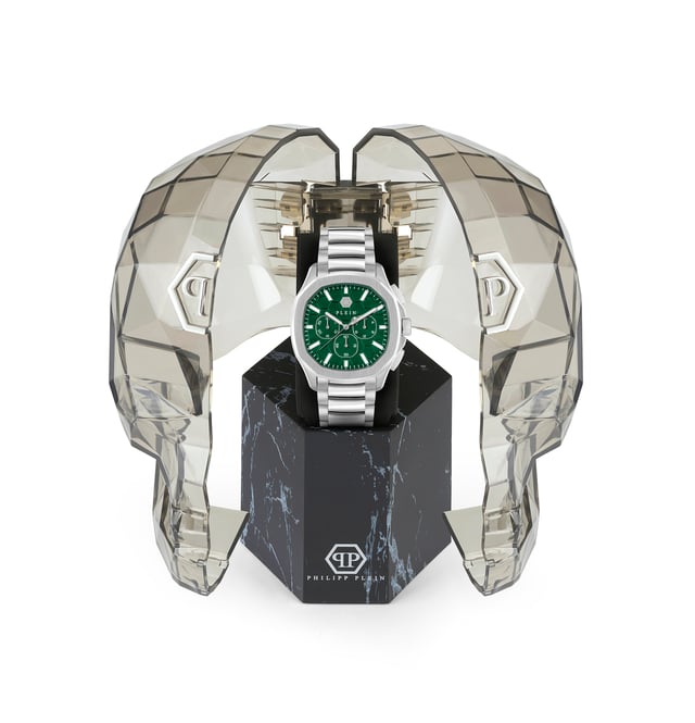 This Philipp Plein $keleton $pectre Chronograph Watch for Men is the perfect timepiece to wear or to gift. It's Silver 44 mm Round case combined with the comfortable Silver Stainless steel watch band will ensure you enjoy this stunning timepiece without any compromise. Operated by a high quality Quartz movement and water resistant to 5 bars, your watch will keep ticking.