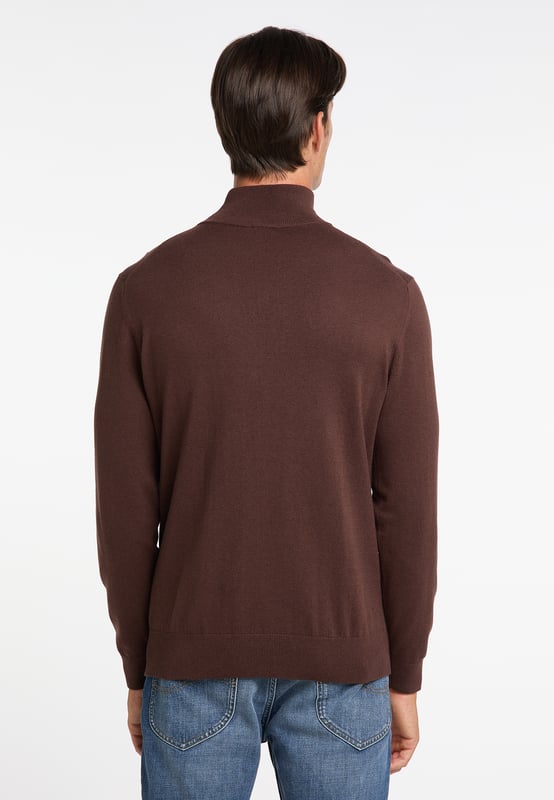 geen voering/geen voering, geen vulling  Een zachte mix van katoen en RWS-wol geeft de fijngebreide trui van DreiMaster Klassik een comfortabel gevoel. Ontworpen in klassieke kleuren en met een kleine opstaande kraag, is deze trui de perfecte basic, geschikt voor alle casual of zakelijke outfits.  Gebreide coltrui