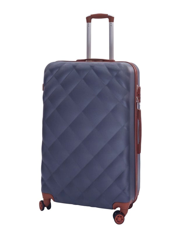 Müheloses Reisen beginnt mit unserem 8-Rad-Leichtkoffer-Set. Reisen Sie mit Leichtigkeit: Machen Sie Ihre Reise so reibungslos wie möglich mit unserem stilvollen Kabinenkoffer mit 8 Spinnerrädern, die volle 360-Grad-Manövrierfähigkeit bieten. Verabschieden Sie sich von der Frustration, Ihr Gepäck schieben oder schleppen zu müssen – lassen Sie es mühelos neben sich rollen. Der höhenverstellbare ausziehbare Griff sorgt für Komfort und Sie können kleine Taschen und das Nötigste bequem darauf platzieren. Leicht und langlebig: Entlasten Sie das Reisen mit einem leichten Außengehäuse aus strapazierfähigem ABS-Polycarbonat. Dieses Design sorgt dafür, dass der Koffer so leicht wie möglich ist und gleichzeitig flexibel bleibt, um die letzten Habseligkeiten unterzubringen. Für zusätzliche Sicherheit verfügt der Koffer über ein 3-stelliges Zahlenschloss, das Ihre Gegenstände während des Transports sicher verwahrt. Kompatibilität mit Fluggesellschaften: Unser Kabinenkoffer wurde speziell für die unterschiedlichen Anforderungen verschiedener Fluggesellschaften in Großbritannien, Europa und Nordamerika entwickelt und ist mit großen Fluggesellschaften wie easyJet, British Airways, Delta, Ryanair (Priority Boarding), Virgin Atlantic und anderen kompatibel. Bitte erkundigen Sie sich vor dem Kauf bei Ihrer jeweiligen Fluggesellschaft, um eine nahtlose Kompatibilität sicherzustellen. • 8 x 360°-Doppel-Spinnerräder für bessere Manövrierfähigkeit • ABS-Polycarbonat-Hartschalenkonstruktion für Langlebigkeit • 4 Innentaschen zur Organisation • Selbstsichernder Teleskopgriff und umlaufender Reißverschluss für einfache Handhabung. • Elastischer Verschluss für zusätzliche Sicherheit. • 20-Zoll-Kabinenkoffer – Größe 50 x 31 x 25 cm, Gewicht: 2,7 kg, Fassungsvermögen: 38 Liter • 24-Zoll-Mittelkoffer – Größe 60 x 41 x 26 cm, Gewicht: 3,5 kg, Fassungsvermögen: 64 Liter • 28-Zoll-Großkoffer – Größe 70 x 48 x 29 cm Gewicht: 4,3 kg Fassungsvermögen: 97 Liter Komplettset 3 Größen | Kabine+ Mittel+ Groß