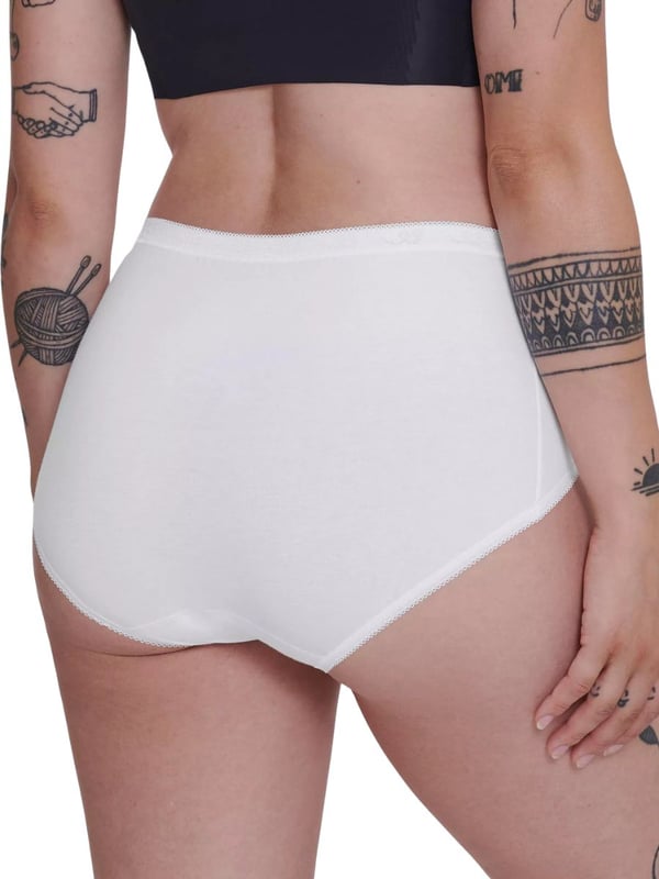 Midi Slip für Frauen im praktischen 4er Pack von der Marke Sloggi. Einfarbige Shorts mit kleiner Spitze am Bund und Beinabschluss. Hoher Tragekomfort und perfekte Passform.