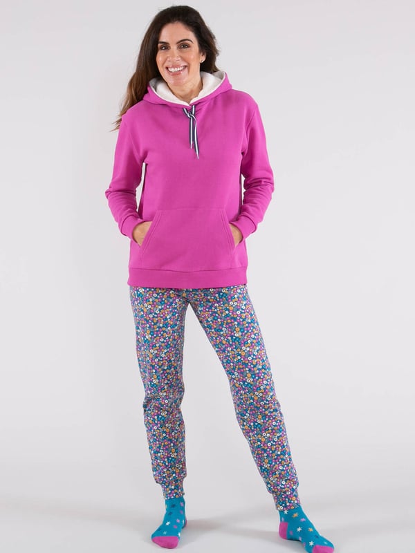 The clue is in the name... Get comfy and relax in these lovely loungers, which cleverly fit full-length on any height thanks to their cuffed ankles. The loungers pair beautifully with so many comfy and casual tops, making them the perfect choice for a lazy day. Made in organic cotton jersey with a little bit of stretch and a deep elasticated waistband, their comfort, quality and sustainability is hard to beat.