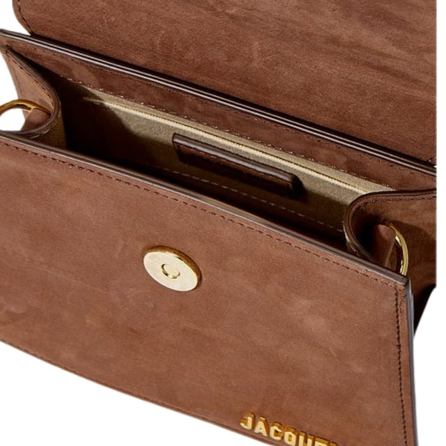 This Bag from Jacquemus is the perfect accessory for those who want to add a classic touch to their everyday look, Jacquemus Brown Bag, Clasp Closure, Made In Italy, 100% Leather, Plain Brown Bag, The Chiquito Moyen Bag, Small Bag