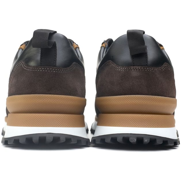 Mens brown Hackett London chad active trainers, manufactured with suede and a rubber sole. Featuring: leather detail on the collar, thermoformed removable insole, monogram h stitching on the sides, nylon pull tab and two-tone urban track midsole.