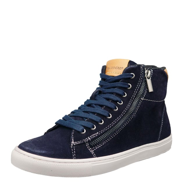Level up your everyday trainer collection with the Ilford High Top Trainers, featuring soft suede leather uppers and a classic lace up design. Complete with a zip fastening for a trend-led feel and easy to wear style.