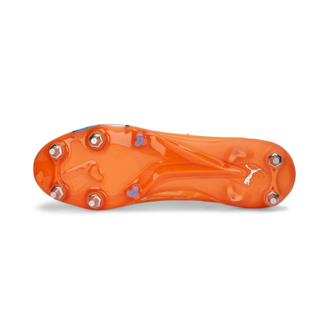PRODUKTTITEL: ULTRA - Nicht einmal du wusstest, dass du so schnell sein kannst. Verwandle Sekunden in Rekorde mit dem ULTRA ULTIMATE Fußballschuh. Leichter bedeutet schneller, sodass das ULTRAWEAVE-Obermaterial jedes Gramm und jede Sekunde zählt. Die SPEEDPLATE-Sohlenkonstruktion mit doppelter Dichte ist inspiriert von PUMAs Lauftradition (schnell), besteht aus leistungsstarkem PEBA-Material (leicht) und ist optimiert für Geschwindigkeitsstabilität und Antrieb (fantastisch). Ultra-leicht. Ultra-schnell. ULTRA ULTIMATE. MERKMALE & VORTEILE: Recycelte Materialien: Das Obermaterial dieses Schuhs besteht zu mindestens 20 % aus recycelten Materialien als Schritt in eine bessere Zukunft. ULTRAWEAVE: Ultra-leichtes, entwickeltes Gewebe mit einem strukturierten 4-Wege-Stretch, das Gewicht und Reibung reduziert. Designed für Athleten, die Geschwindigkeit und Stärke erhöhen möchten. PWRTAPE: Zielgerichtete Verstärkung des Obermaterials für Unterstützung und Haltbarkeit. SPEEDPLATE: Sohle mit doppelter Dichte für maximalen Grip und Antrieb. DETAILS: Leichte, herausnehmbare Innensohle mit NanoGrip-Technologie verhindert das Verrutschen des Fußes im Schuh. MxSG: Gemischte weiche Bodenlaufsohle, geeignet für den Einsatz auf weichen natürlichen Oberflächen.