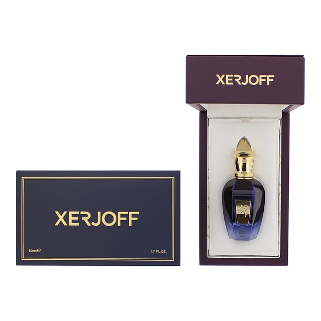 Fatal Charme es un Ámbar Floral Amaderado para hombres y mujeres que fue creado por Chris Maurice y lanzado en 2012 por Xerjoff como parte de su colección Join The Club. La fragancia contiene notas de Notas Powdery, Aldehídos, Raíz de Iris, Notas Florales, Ámbar gris, Notas Picantes y Tabaco, que conforman un aroma moderno con pura elegancia que brilla a través de él.