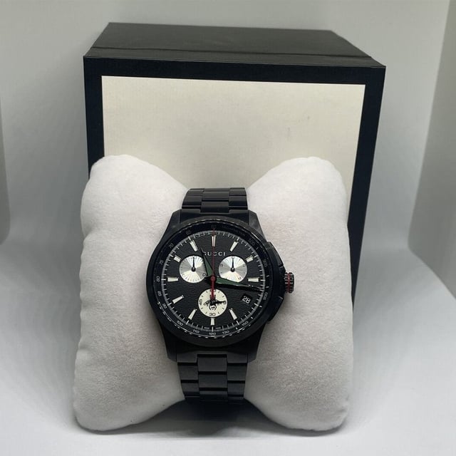 MOVEMENT: QuartzDISPLAY: AnalogBAND MATERIAL: Stainless SteelCASE MATERIAL Stainless SteelSTYLE: Casual BRAND: GucciGENDER: Men'sSTRAP COLOR BlackCASE COLOR BlackFACE COLOR BlackCASE SIZE 44 mmWATCH SHAPE RoundCONDITION NewWATER RESISTANCE 50 MEAN: 0731903382343