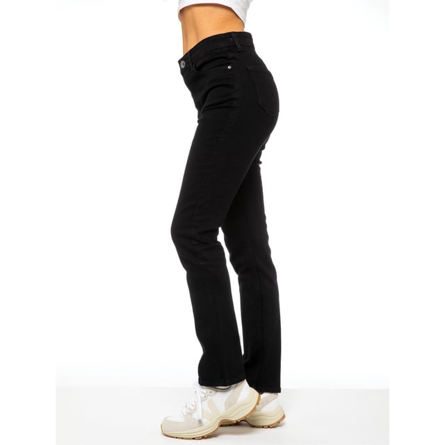 Enzo Womens Straight Leg Denim Jeans. Ausgestattet mit Markenknopf und Nieten mit Button Fly Fastening. Fügen Sie einen neuen Mode-Look in Ihr Leben. Toll zu tragen mit T-Shirt für den täglichen Gebrauch. Bequem und einfach zu tragen.