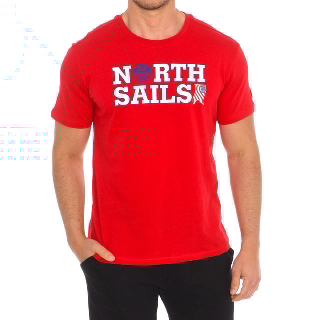 North Sails short sleeve t-shirt.
 Round neckline with ribbed finish.
 Brand print on the front.
 Brand logo on one sleeve.
 Seams seen in tone.
 Composition: 100% cotton
 Care:
Wash at maximum temperature 30º.
 Iron at medium temperature.
 Do not use dryer.
 Do not use bleach.
 Do not dry clean.